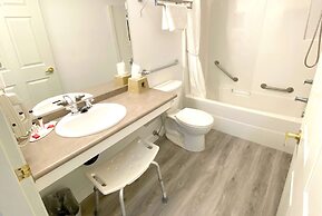 Super 8 by Wyndham Sicamous