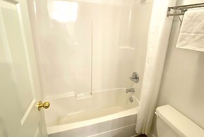 Super 8 by Wyndham Sicamous