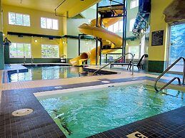 Super 8 by Wyndham Calgary Shawnessy Area