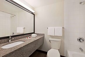 Super 8 by Wyndham Calgary Shawnessy Area