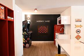 Super 8 by Wyndham Calgary Shawnessy Area