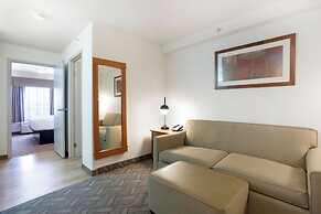 Super 8 by Wyndham Calgary Shawnessy Area