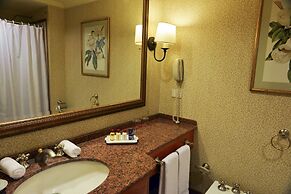 Sheraton Pilar Hotel and Convention Center