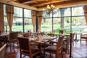 Sheraton Pilar Hotel and Convention Center