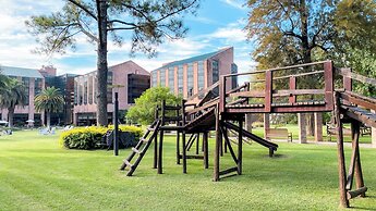 Sheraton Pilar Hotel and Convention Center