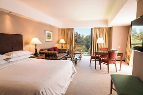 Sheraton Pilar Hotel and Convention Center