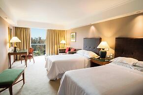 Sheraton Pilar Hotel and Convention Center