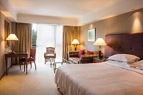 Sheraton Pilar Hotel and Convention Center