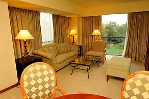 Sheraton Pilar Hotel and Convention Center