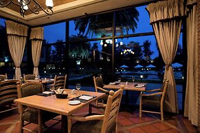 Sheraton Pilar Hotel and Convention Center