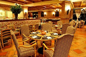 Sheraton Pilar Hotel and Convention Center