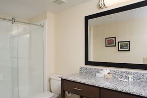 Comfort Suites Maingate East