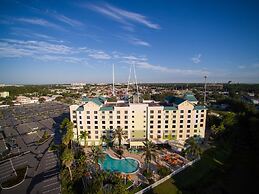 Comfort Suites Maingate East