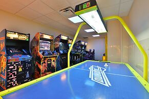 Comfort Suites Maingate East