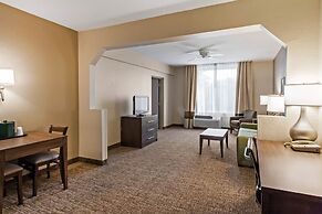 Comfort Suites Maingate East