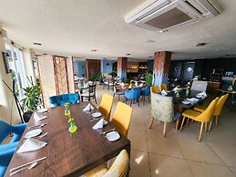 Coral Princess Hotel & Dive Resort