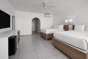 Grand Decameron Montego Beach, A Trademark All-Inclusive Resort