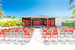 Grand Decameron Montego Beach, A Trademark All-Inclusive Resort