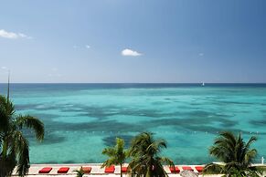 Grand Decameron Montego Beach, A Trademark All-Inclusive Resort