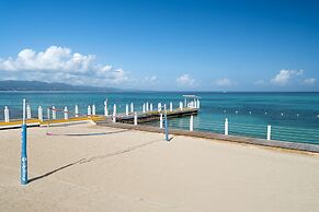 Grand Decameron Montego Beach, A Trademark All-Inclusive Resort