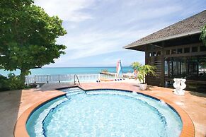 Grand Decameron Montego Beach, A Trademark All-Inclusive Resort