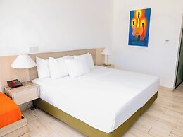 Grand Decameron Montego Beach, A Trademark All-Inclusive Resort