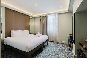 The Lancaster Hotel