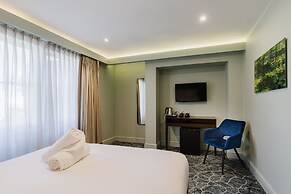 The Lancaster Hotel