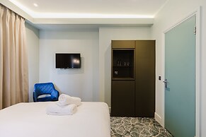 The Lancaster Hotel