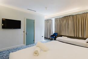 The Lancaster Hotel