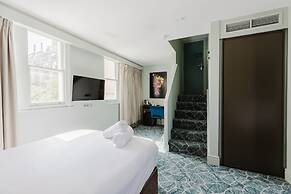 The Lancaster Hotel