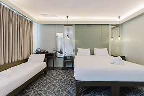 The Lancaster Hotel