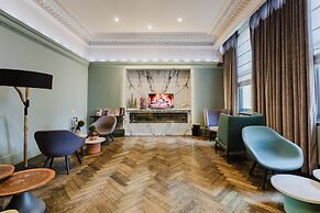 The Lancaster Hotel