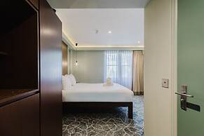 The Lancaster Hotel
