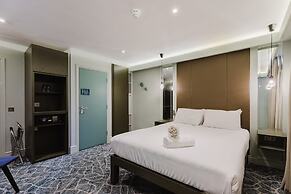 The Lancaster Hotel