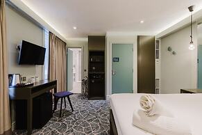 The Lancaster Hotel