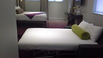 Signature Townhouse Hyde Park