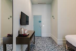 The Lancaster Hotel