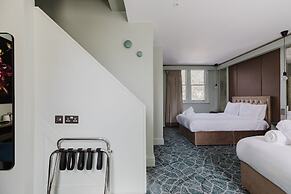 The Lancaster Hotel