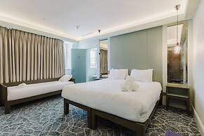 The Lancaster Hotel