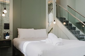 The Lancaster Hotel
