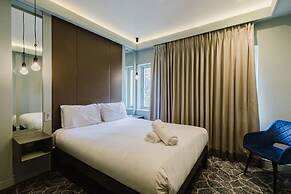 The Lancaster Hotel