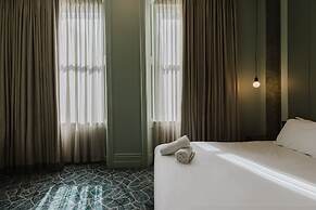 The Lancaster Hotel