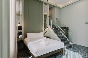 The Lancaster Hotel