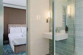 The Lancaster Hotel