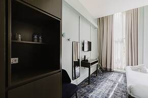 The Lancaster Hotel