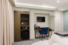 The Lancaster Hotel