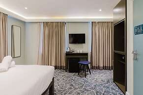 The Lancaster Hotel