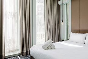 The Lancaster Hotel