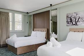 The Lancaster Hotel